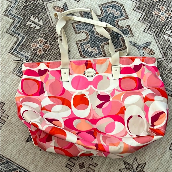 Coach women duffle bag/travel bag - Picture 1 of 7